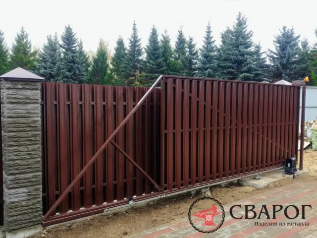 Откатные ворота из евроштакетника