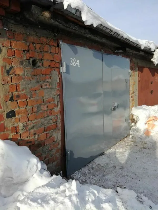 Гаражные распашные ворота