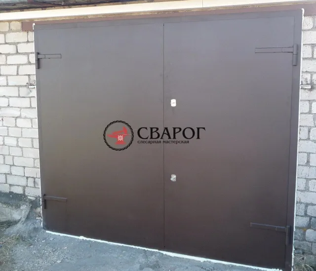 Гаражные распашные ворота
