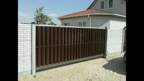 Откатные ворота из евроштакетника