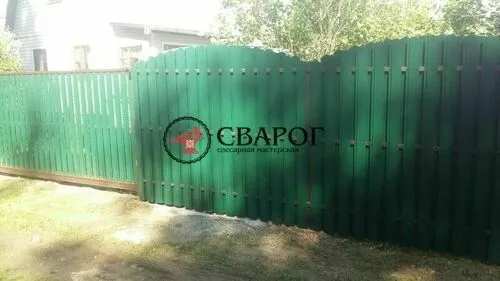 Распашные ворота из евроштакетника