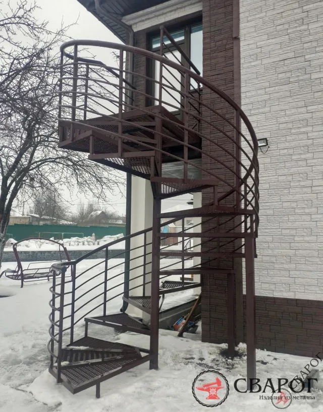 Лестница уличная винтовая