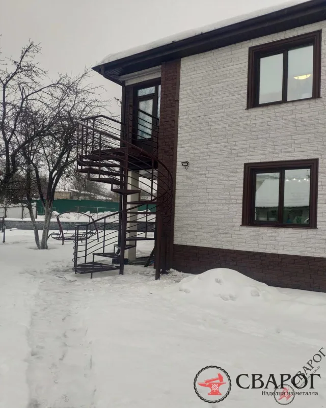 Лестница уличная винтовая